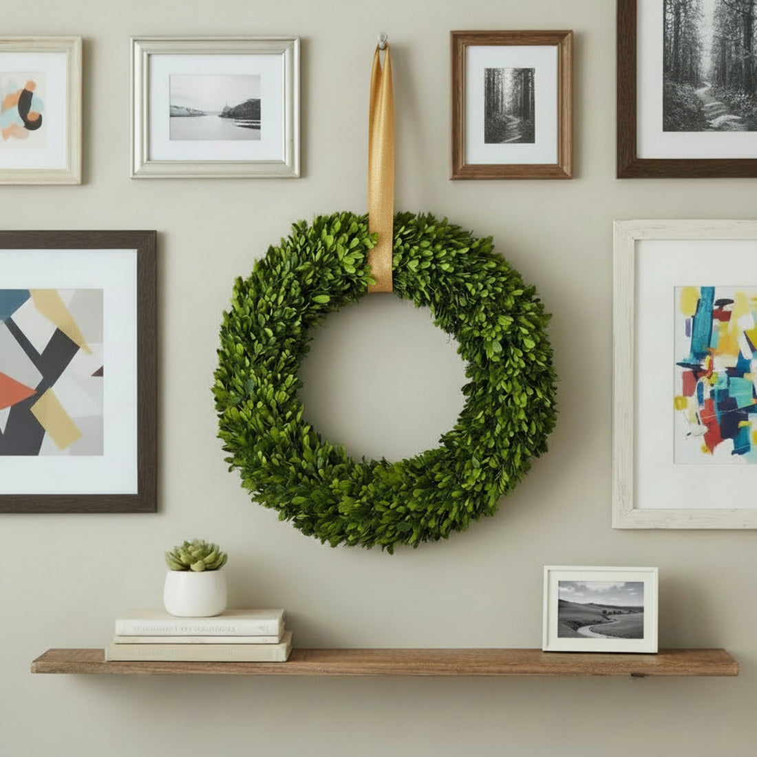 20" Preserved Boxwood Wreath